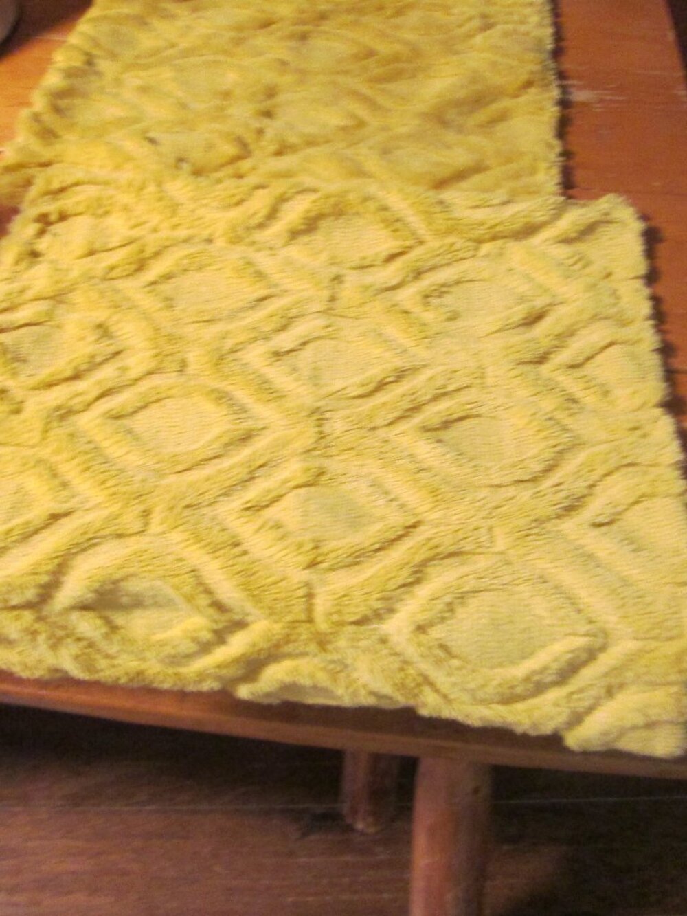 VTG SET OF 2 COTTAGE CORE SQUARE YELLOW ZIP CHENILLE PILLOW COVERS 18X18